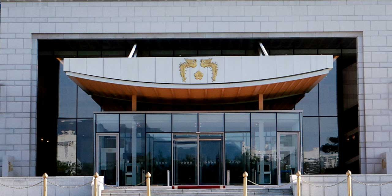 韩国总统新任命三个高官











天啊！总统今天搞了个大动作，一口气