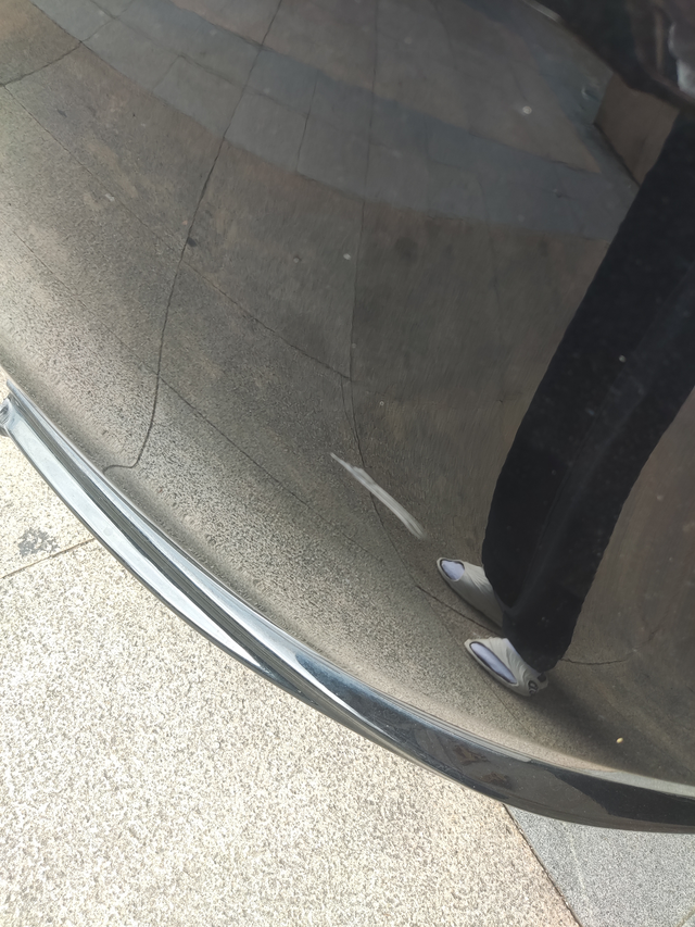 想问一下各位车友，十一代雅阁这点剐蹭，补漆要多少钱