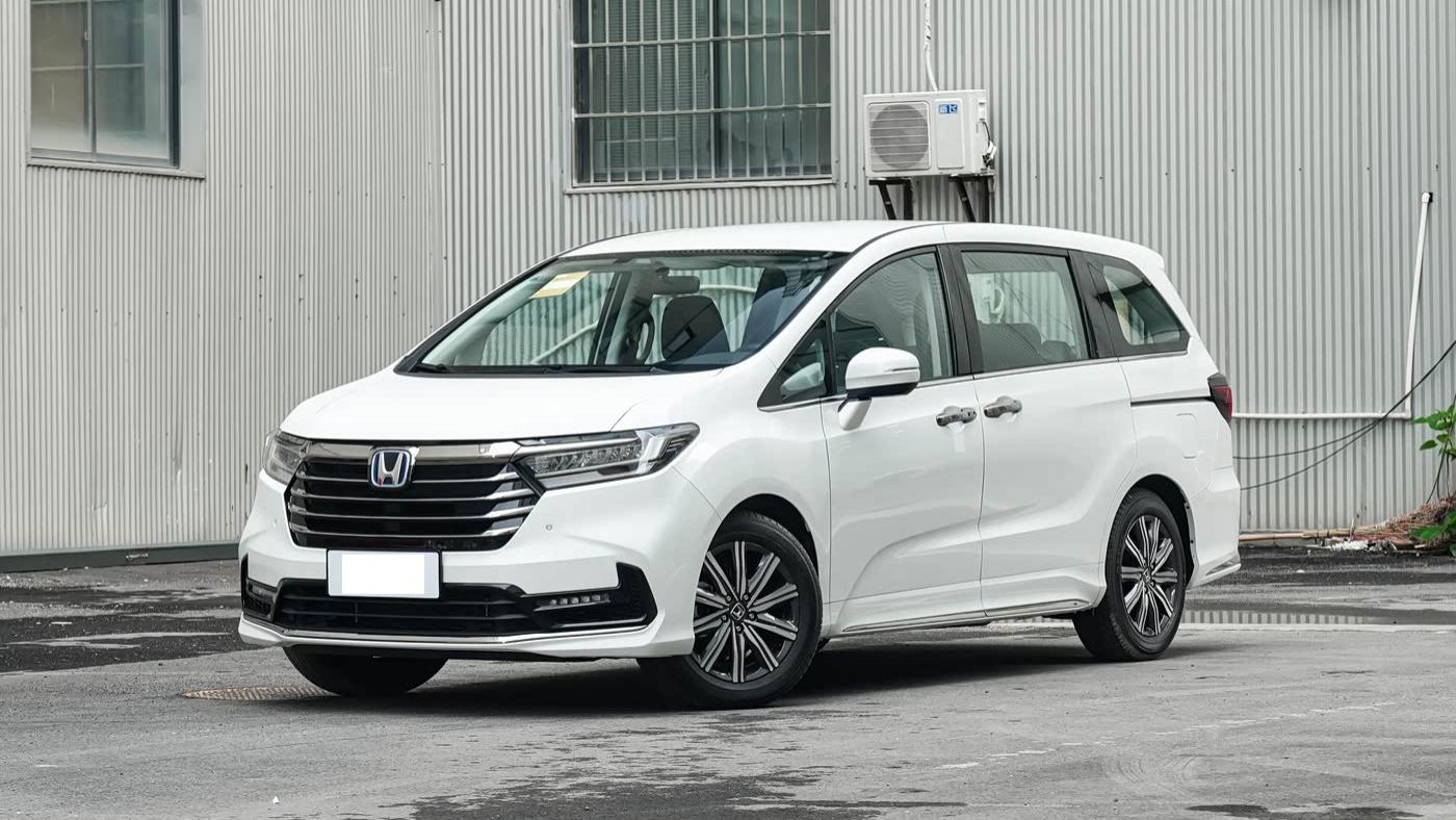 这款日系MPV售价很亲民，配大空间+2.0L混动，乘全家舒适出行首选