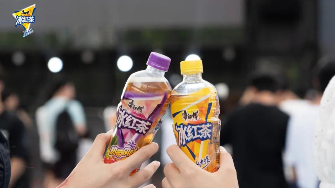 刚刚，康师傅宣布更换CEO：43岁的魏宏丞将接替陈应让，年轻化“再下一城”