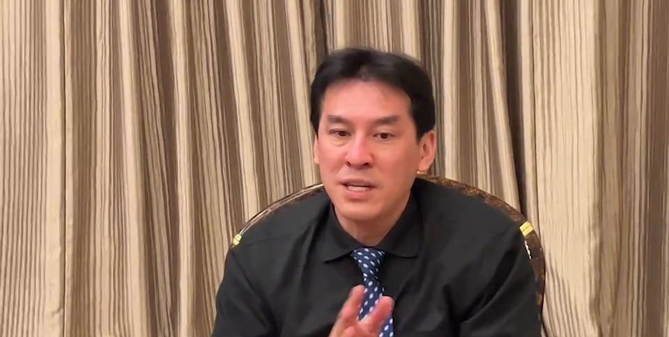 “烧烤哥”又爆“暴论”：现在不是大陆打上岛，是台军“海马斯”打爆福建
就说他这番