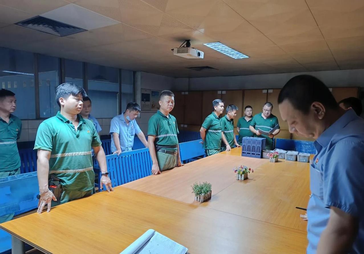 做到以下6点，到哪都不会被人拿捏
1.到任何一个场面，先要做到面无表情，最少要做