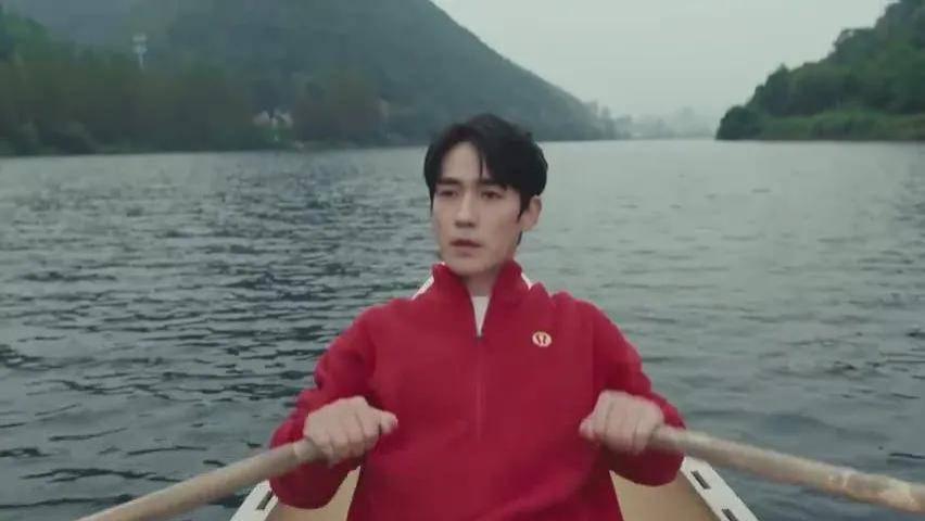 携手品牌大使朱一龙，lululemon推出2026新年短片《春天，重复如新》 | 品牌TVC观察28