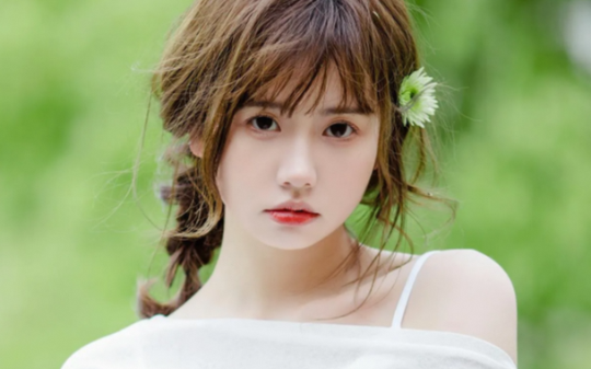 上辈子我为人淡如菊的闺蜜仗义出头，她却勾引我男友，重生后我打脸狗男女