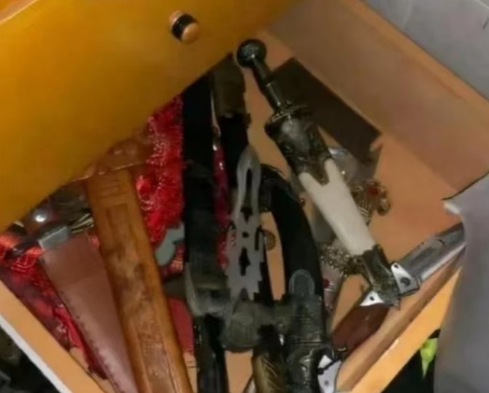 租户刚走，留下一堆东西，要上报吗？