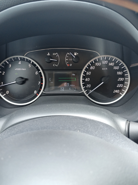 轩逸经典油耗
买轩逸经典油耗全靠运气，身边的车以前买的都是5.2的油，而我的九成