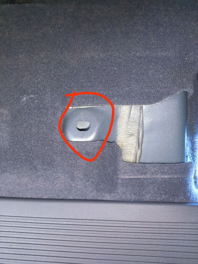 座椅异响解决
异响，锐界l232版，第二排单座椅（第二排进三排座椅）没有坐人颠簸