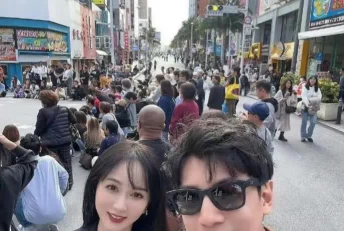 陈乔恩嫁给爱情啦！老公艾伦镜头下，她美得像情窦初开的少女。 ​​​