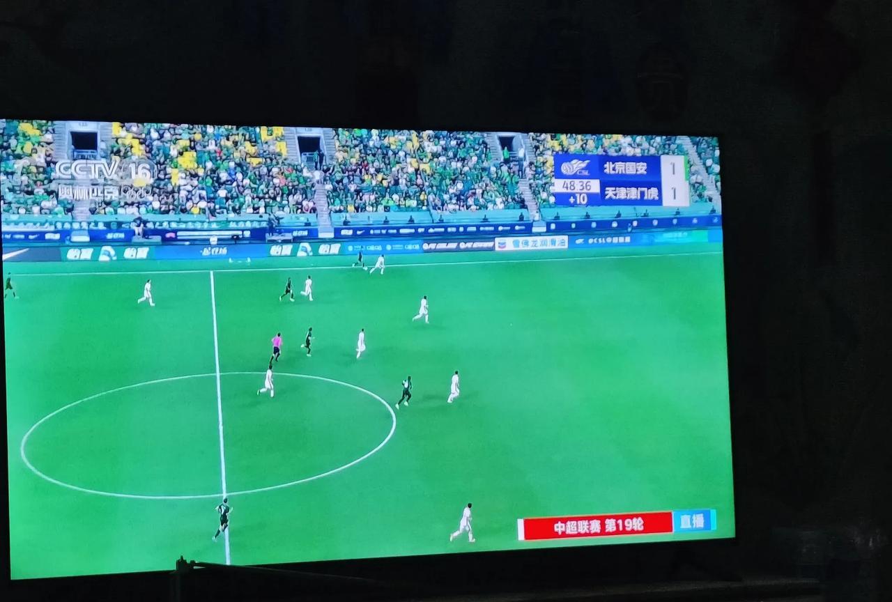 中超比赛现在补时时长都那么任性吗！！！北京国安与天津津门虎的比赛，上半场补时10