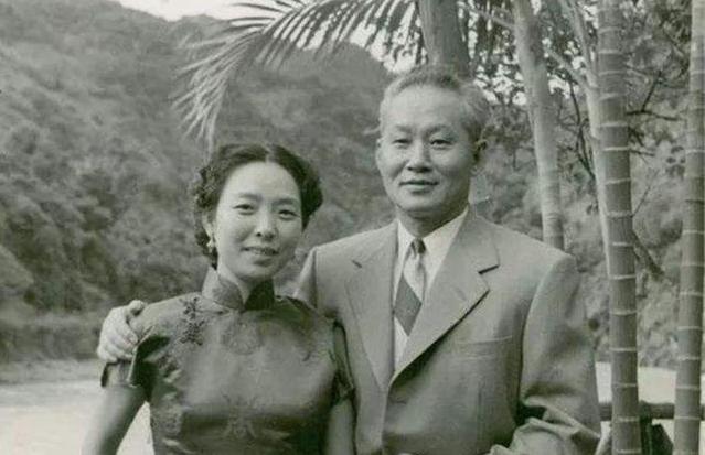 孙立人的家国情长：战场英雄与情感抉择