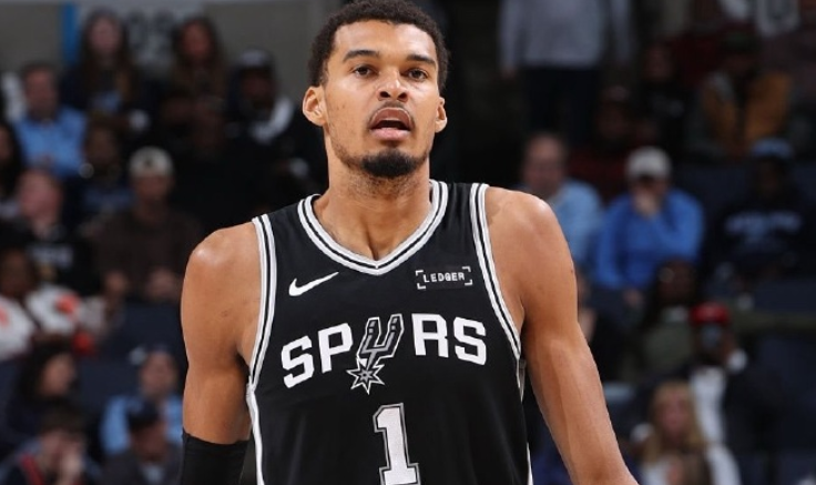 三分25中4仍赢球！马刺用文班亚马的理念击败湖人：学会在“糟糕”的夜晚获胜