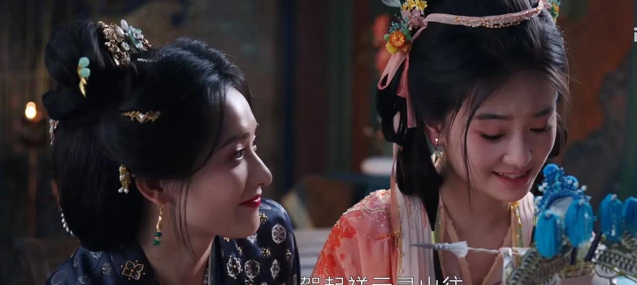 朝雪录:沈婉与燕迟遇到的案子，死人不少，但凶手最终大都自我了断了。
秦府是，百草