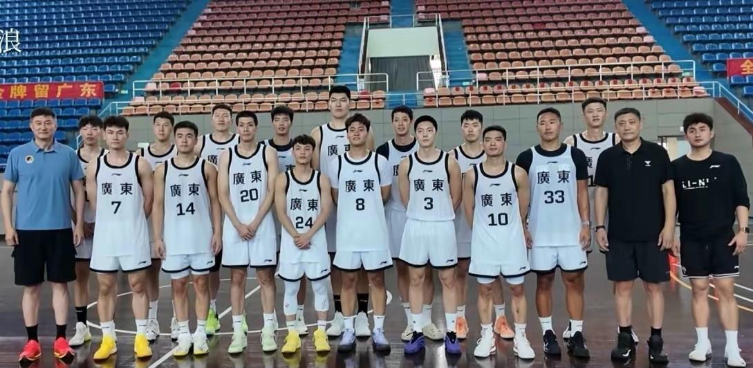 全运会分组出炉！广东四川实力独一档
近日全运会男篮分组出炉，进入全运会的球队有1