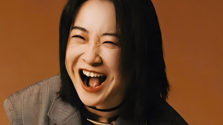 被过生日的贾玲惊艳到了，惊艳抢镜，自信与实力才是王牌