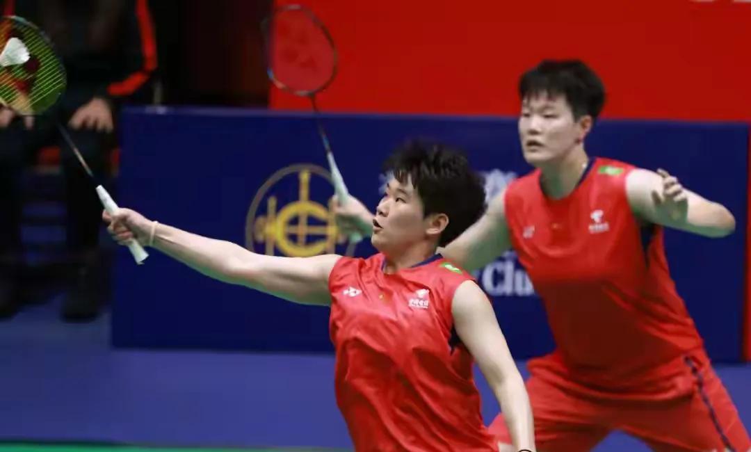 2025年世界羽联
总决赛女双，
今日鏖战！
刘圣书联袂谭宁
对阵：
洪恩慈/谢