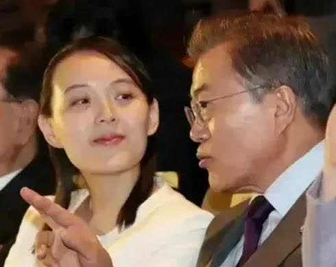 那时，朝鲜的“第一妹妹”金与正很欣赏韩国总统文在寅。都是朝鲜人，何必靠外人…