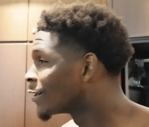 NBA常规赛，森林狼以137-97战胜爵士。
赛后，森林狼球员安东尼-爱德华兹谈