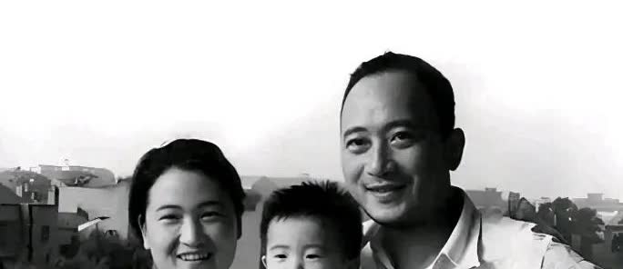 孙道临与妻子王文娟及唯一爱女孙庆原一家三口的温馨留影，孙道临与王文娟一个是演艺界