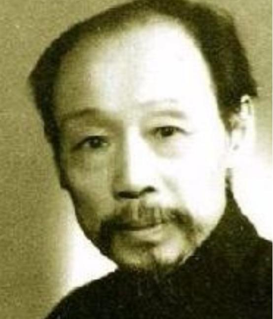 1925年，孙中山生了重病，众多医生找不到病因。萧龙友诊断后说病在肝胆，已无药可
