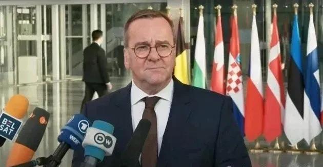 乌克兰不要听从美国的建议在领土上让步，否则无异于投降
据英国广播公司（BBC）2