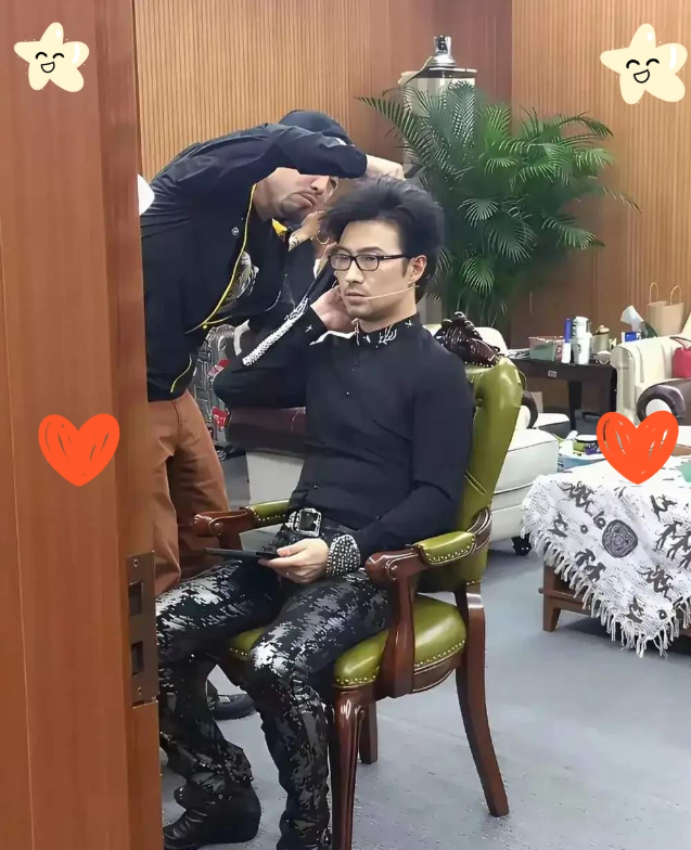 章子怡沉默了，森林北也沉默了！
她们都想不到，
十多年了，前任葛荟婕对汪峰曾经的