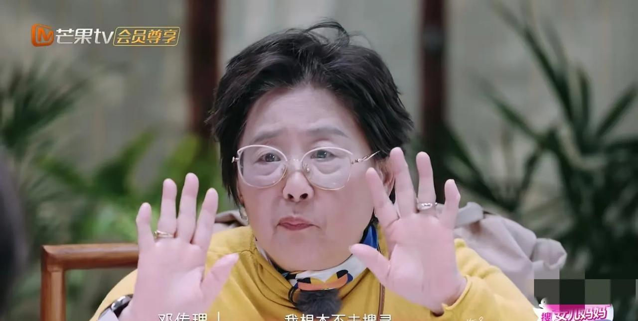 黄圣依妈妈太好了
黄圣依的家事受到广泛关注，邓传理却说:“打开网络全都是，我根本