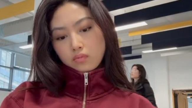 星二代学霸深夜苦读上热搜！老父亲这句话看哭网友