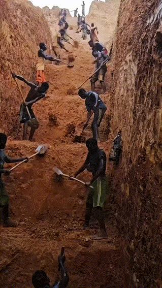 按照非洲人的工作效率，离基础设施建设还需要500年[抠鼻]