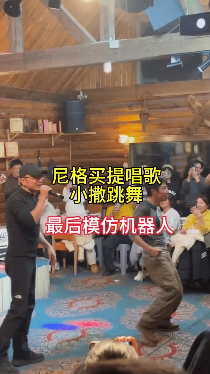 真想知道还有什么是他不会的[小鼓掌]
幽默风趣，才华横溢，这样的男人最受欢迎[送