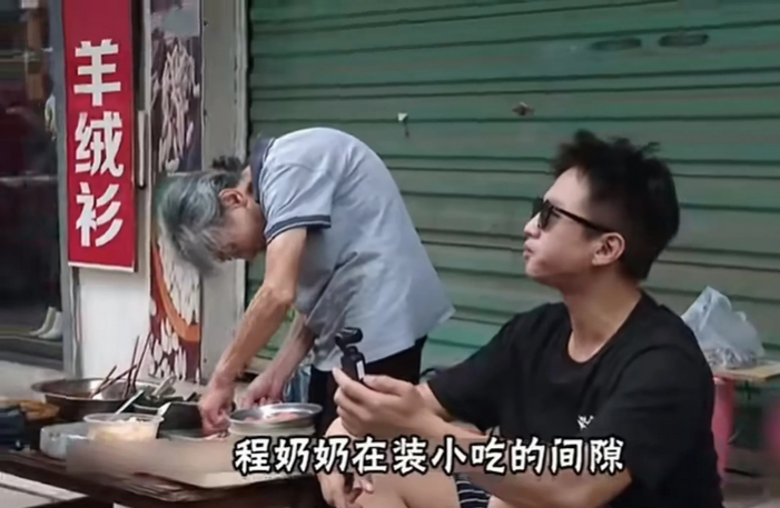 邓超虽然拍戏的时候疯疯癫癫的，但是三观还是特别的正啊。这次拍摄来到了他的老家南昌