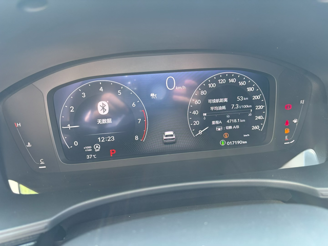 思域真实油耗
全程高速一箱油跑了702公里，仪表续航还剩53公里.本人试过仪表续