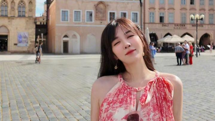 彻底不藏了！王晓晨大方晒男友视角照片，俞灏明好会拍！