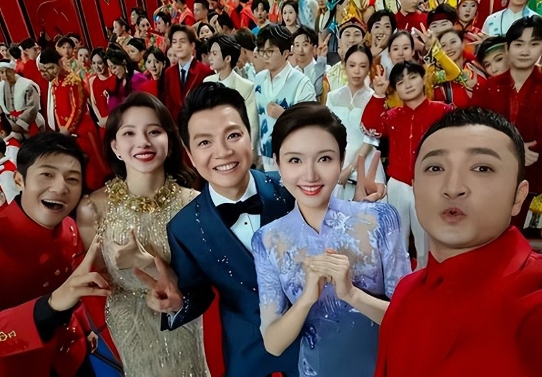 相声应该上单口方清平 对口上贾旭明、张康 小品上大兵团队 歌者刀郎 最讨厌的是流