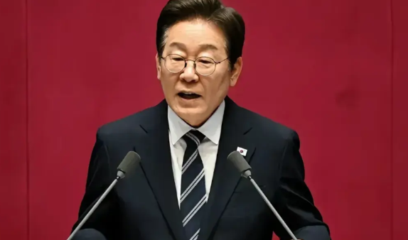 韩国人至今还不明白实权在握的李在明，这时候明明可以对尹锡悦轻而易举的进行逮捕，这