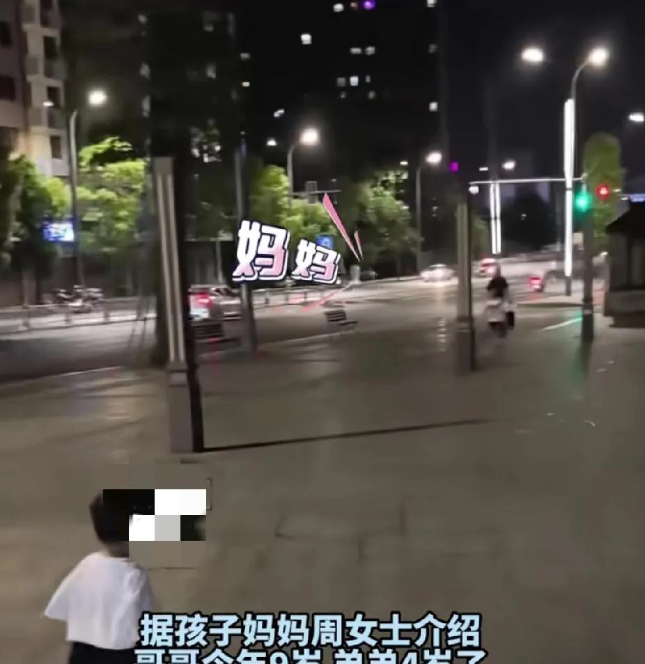 泪目！四川绵阳聚少离多的兄弟俩，相见时第一时间奔向自己最想念的人。夫妻二人工作原
