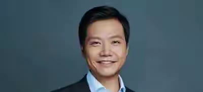 宁波一位男子买的小米空调，外壳上印着北京小米，内部零件却标着四川绵阳长虹电器。
