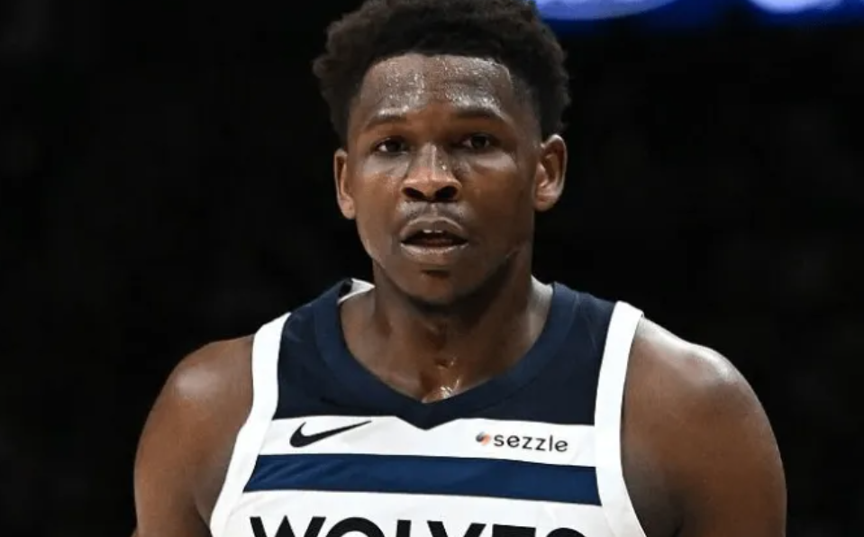 历史第三年轻万分先生！爱德华兹9助攻打脸开拓者，真强队在此