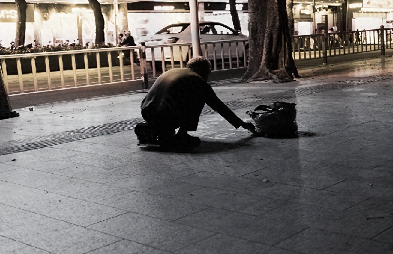 城市乞丐数量下降背后的社会变迁