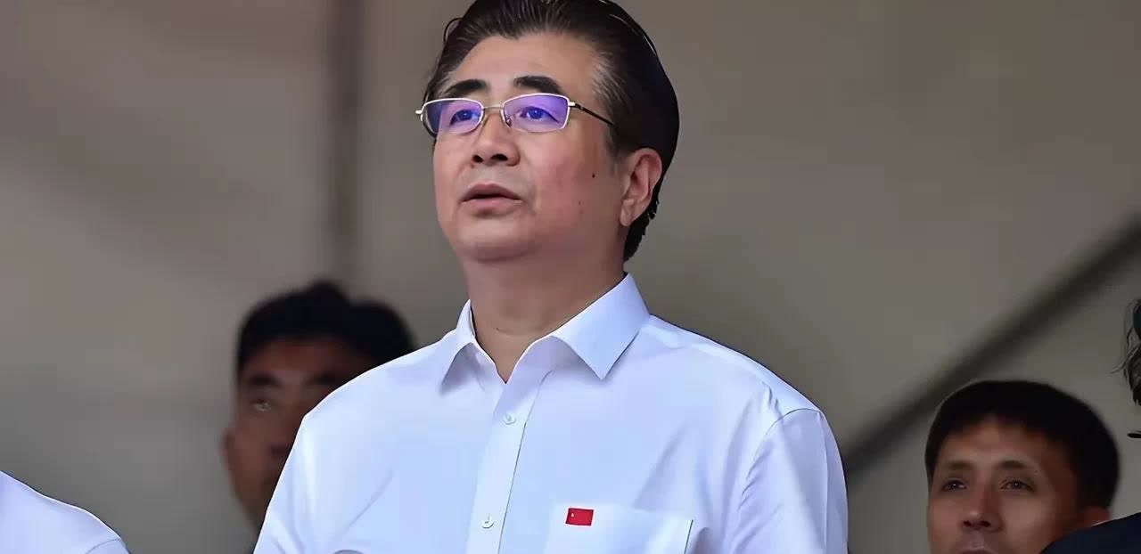 宋凯主席有点后悔了？

球迷高呼足协解散，抵制一切国足赞助商，让足协主席宋凯