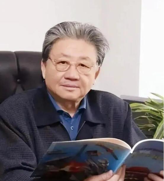 他的名字在过去60年里都是绝密，直到2023年才公开！他就是我国第三代防空武器系
