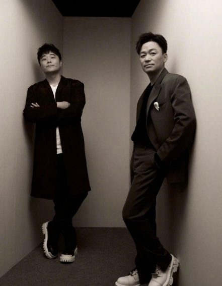 陈思诚可以没有佟丽娅
可以没有黄渤
但是不能没有王宝强
他俩已经深度捆绑深，属于