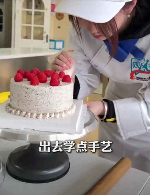 不扫兴的父母，是孩子一生的幸福！辽宁锦州一高二女孩，因为学习太过吃力，经常跟不上