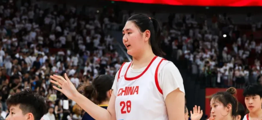 女篮天才张子宇！为何如此强悍？

张子宇打球的身体素质和打球的天赋都是超常的，