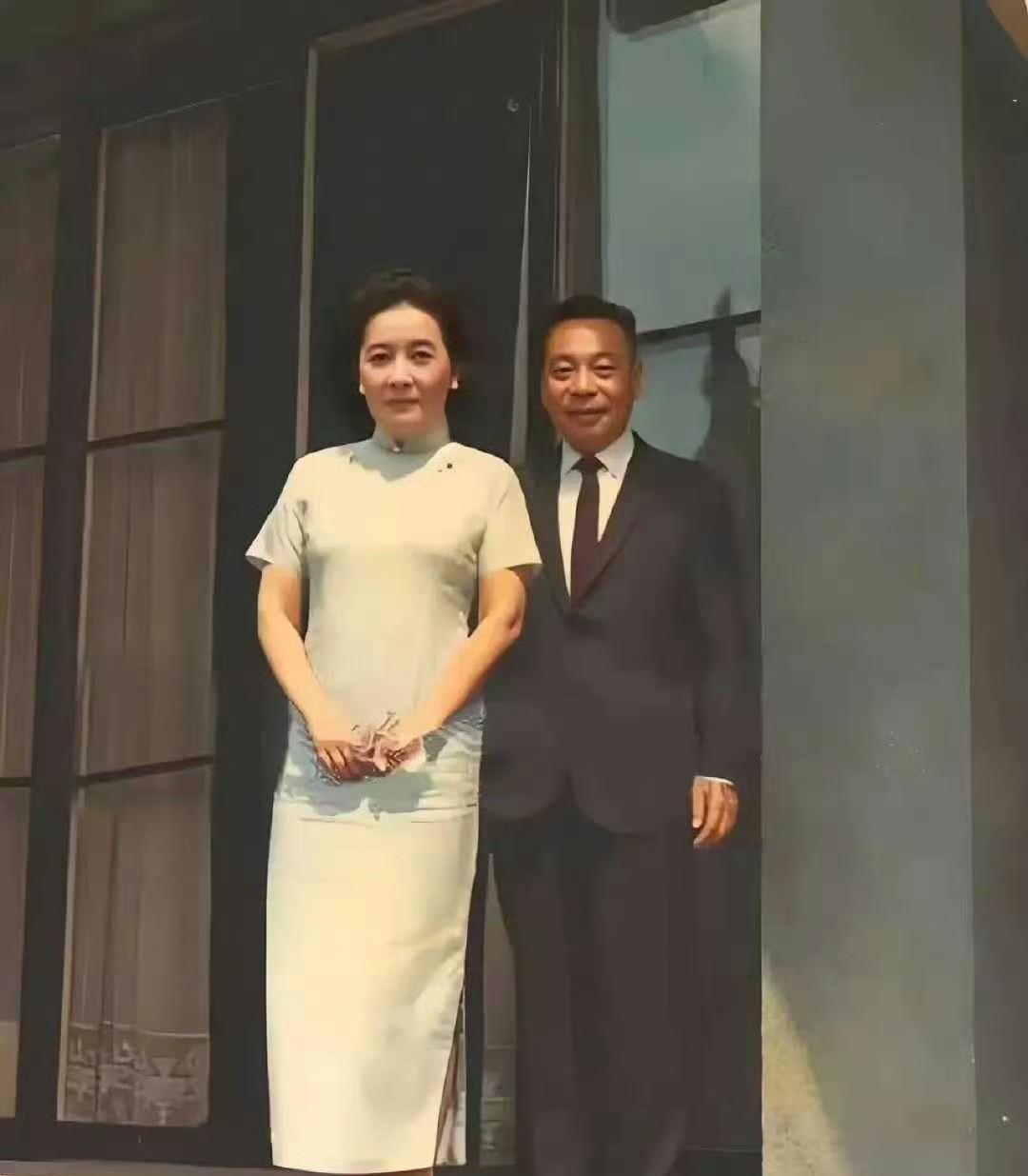 70岁宋美龄和57岁蒋经国合影 #宋美龄# #蒋宋美龄# #蒋经国旧居# #宋美