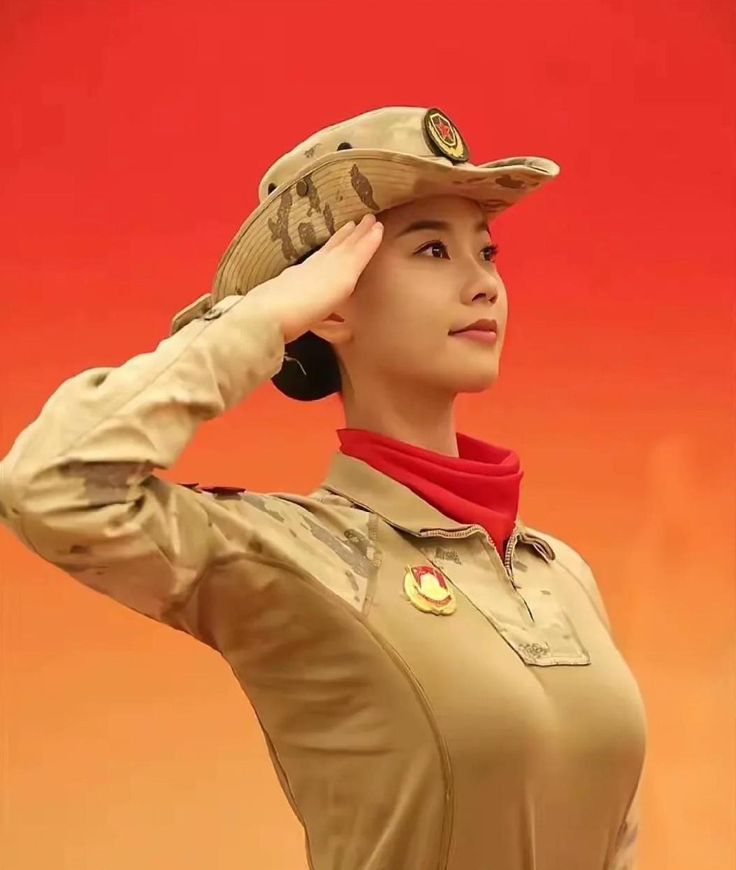 女兵方队的李思颖太厉害了，
阅兵结束后，又收到一个好消息，
刚回到家半天，立马收