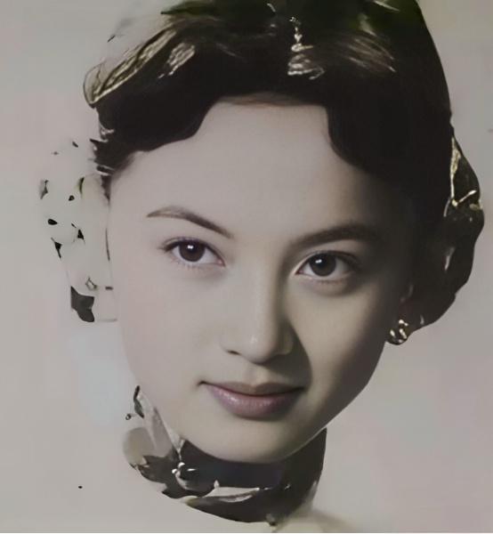 1918年，唐继尧让妻妾以打麻将的名义，将庾恩旸的美人妻子钱秀芬骗到家中。还没打