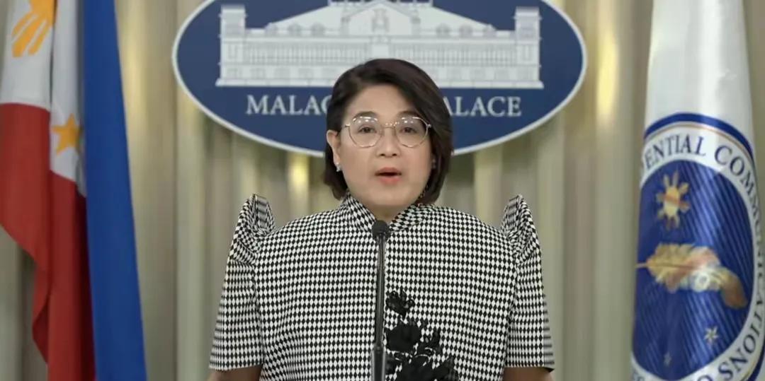 菲总统发言人卡斯特罗发声了
其一，敦促部分参议员在弹劾审判中保持中立
此话针对正