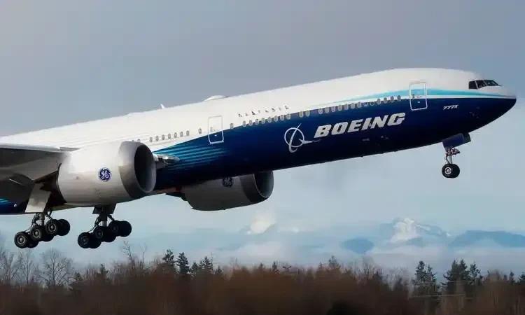 波音航班刚落地，FBI持枪冲进驾驶舱抓副机长！涉儿童性犯罪？
这不是航空业第一次