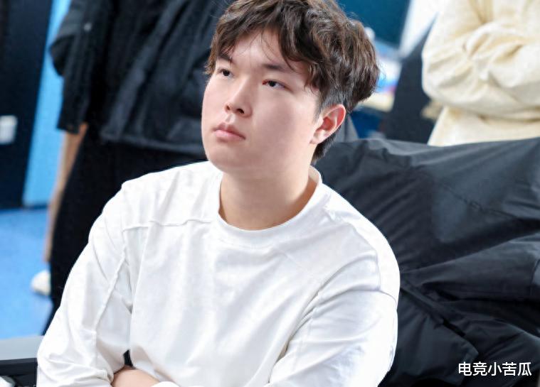 BLG零封LNG，Bin超神狼母一打五带飞，Viper躺赢，体验不输HLE