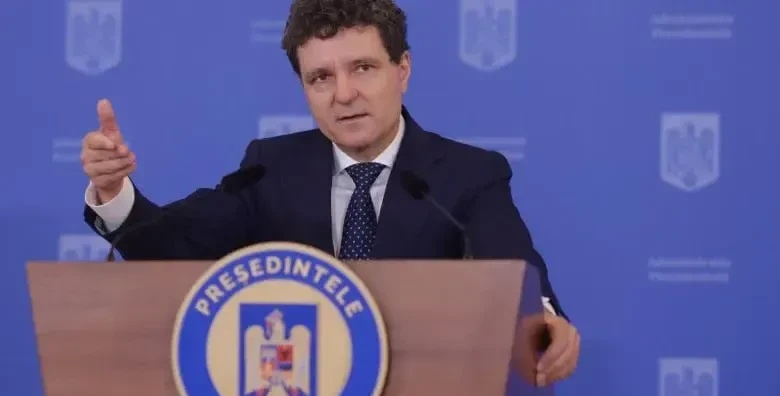 罗马尼亚非常强硬，干了波兰不敢干的事。



最近，罗马尼亚空军直接派F-16战